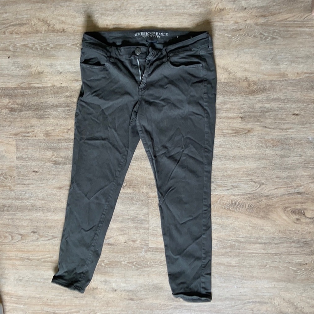 Low rise army green jegging. Size 14 short